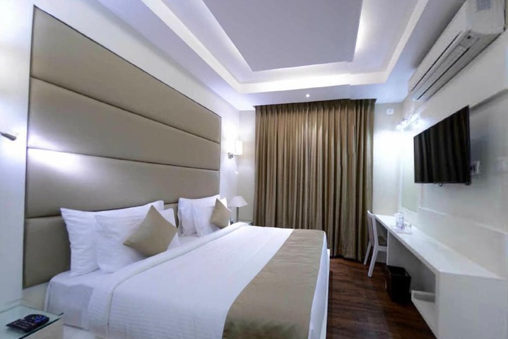 Room 21 of 55