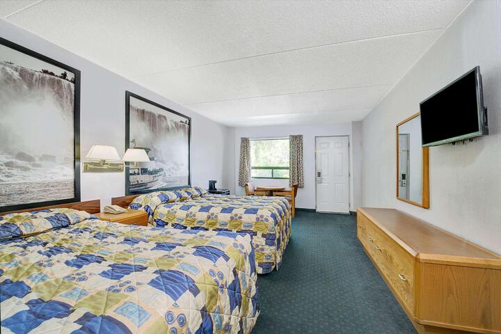 2 Queen Beds (4 of 11)