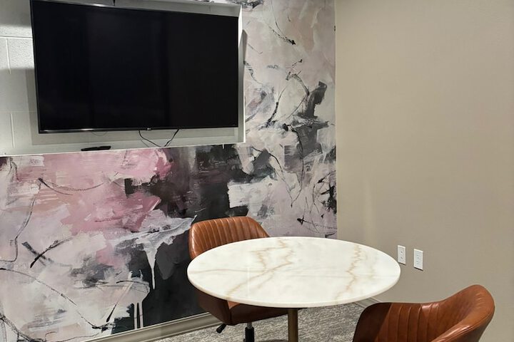 Lounge 123 of 130