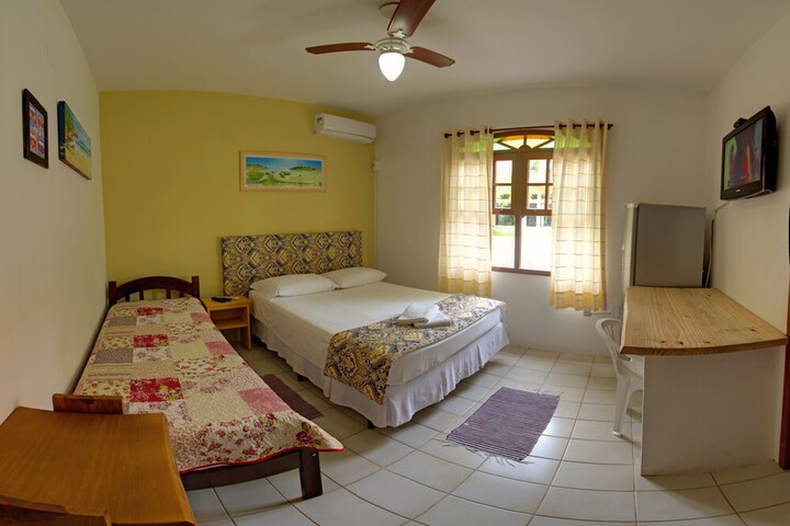 Room 4 of 27