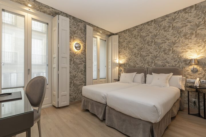 Room 25 of 68