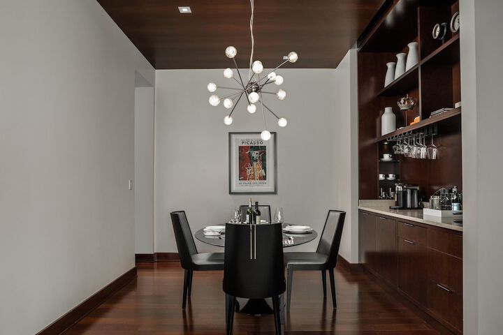 Room 47 of 182