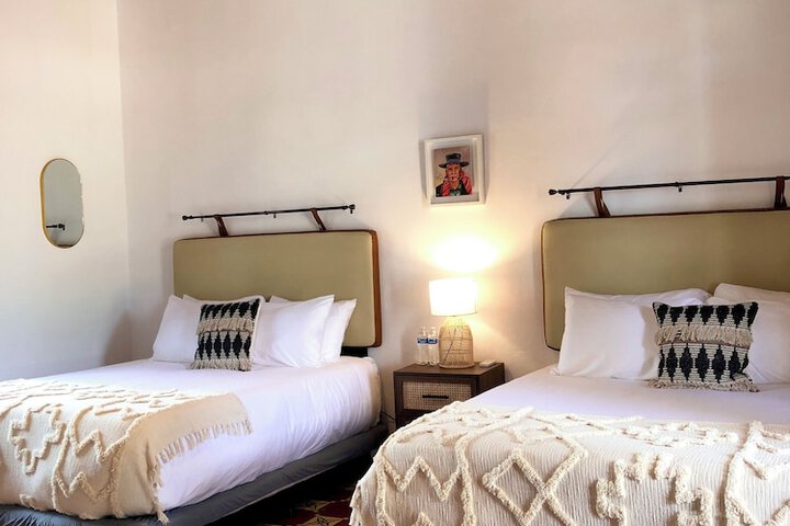 Room 25 of 74