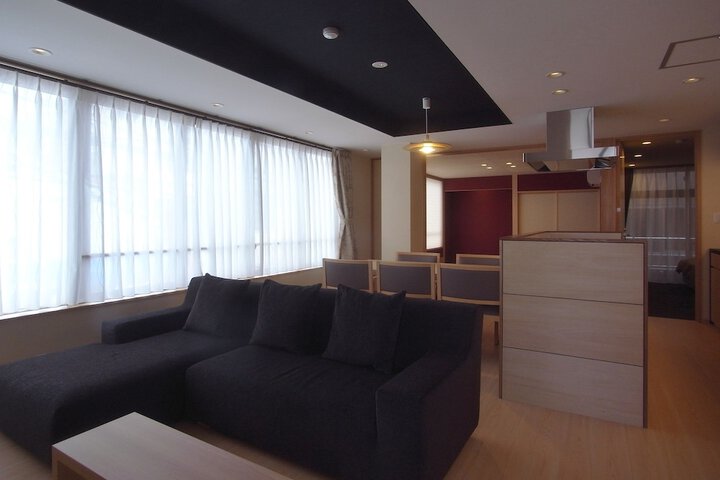 Room 15 of 37