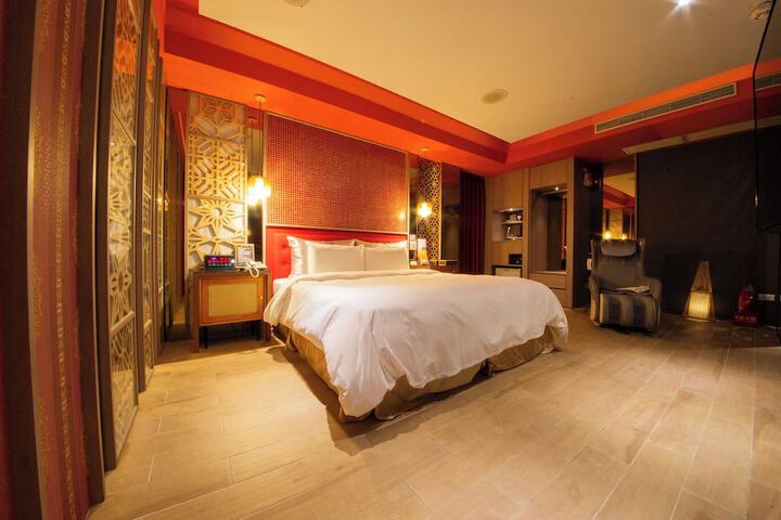 Room 27 of 88