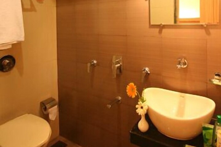 Room 8 of 15