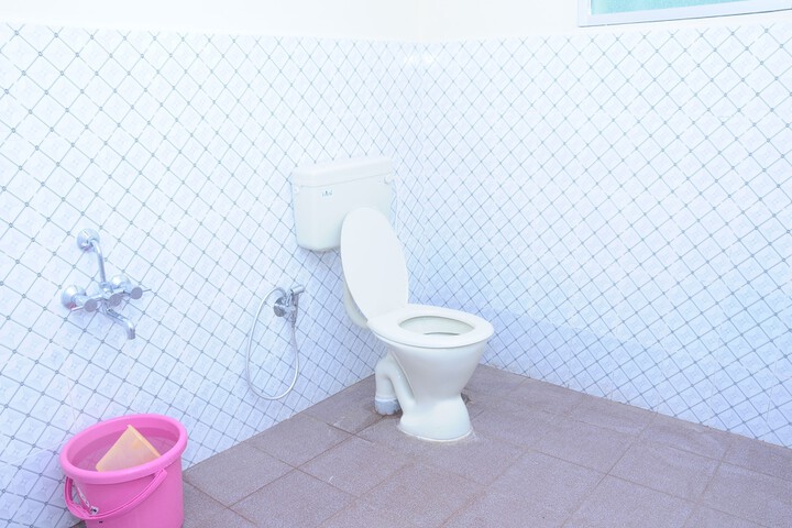 Room 6 of 17