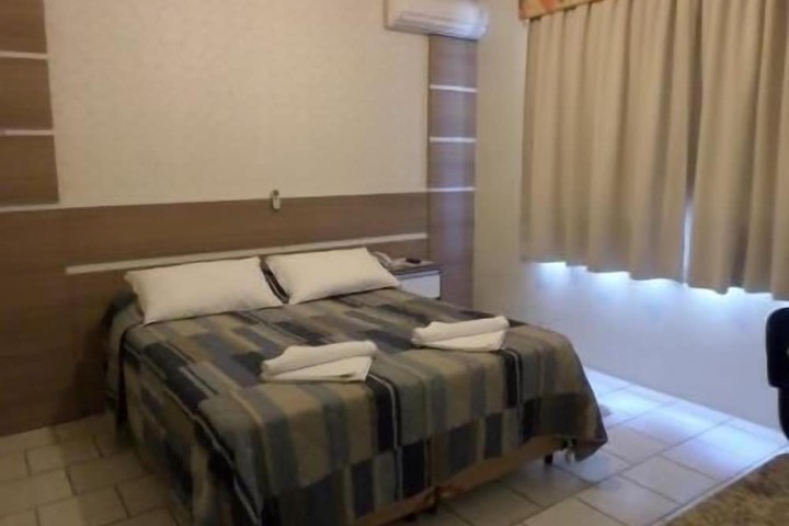 Room 7 of 27