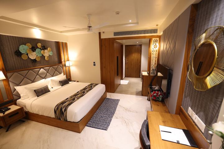 Room 42 of 70