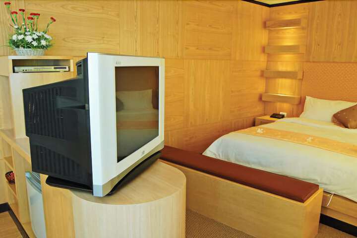 Room 13 of 24