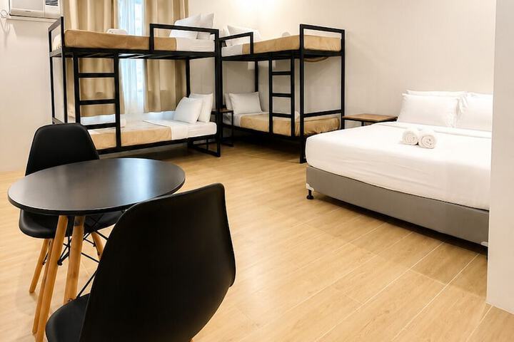 Room 6 of 23