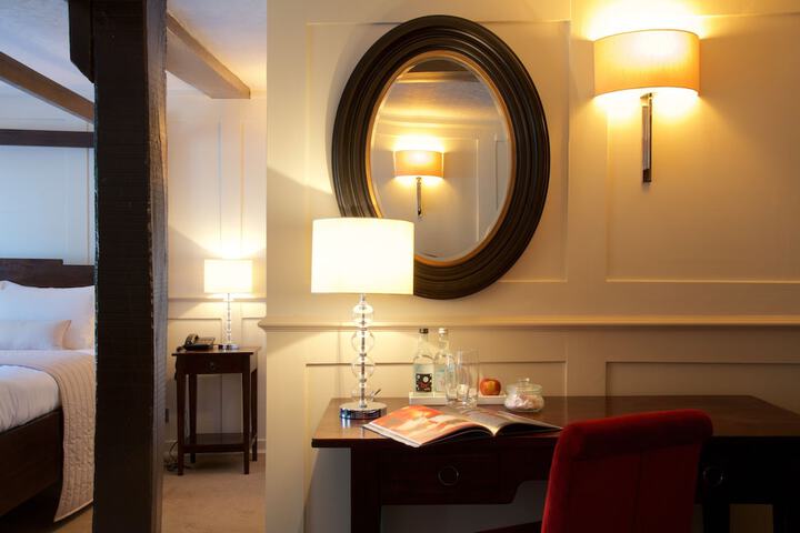 Room 8 of 43