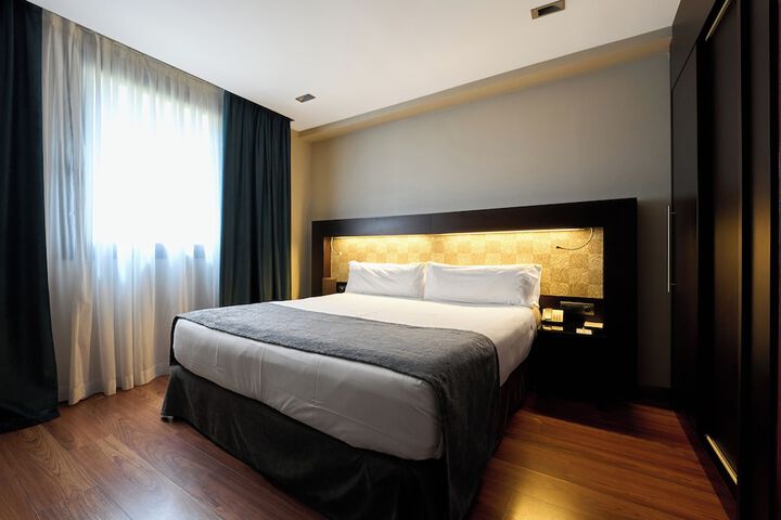 Room 12 of 62
