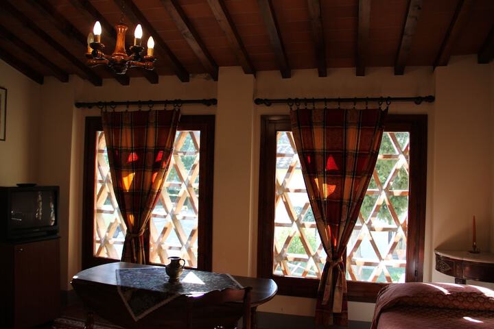 Room 8 of 147
