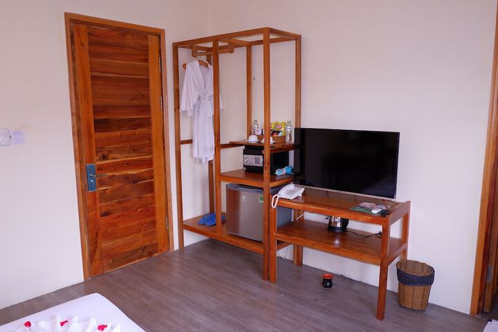 Room 10 of 97