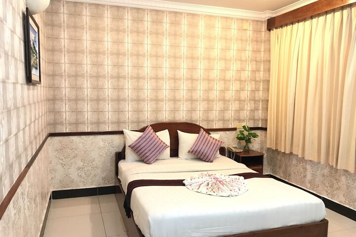 Room 8 of 61