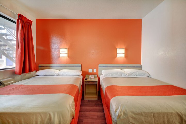 Double Bed (6 of 16)