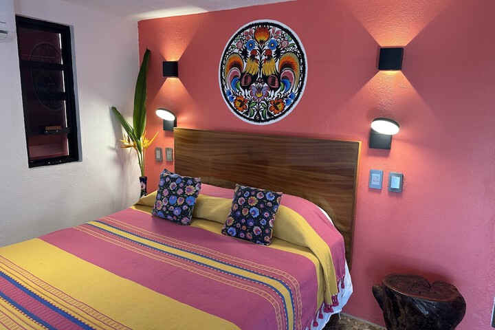Room 30 of 402