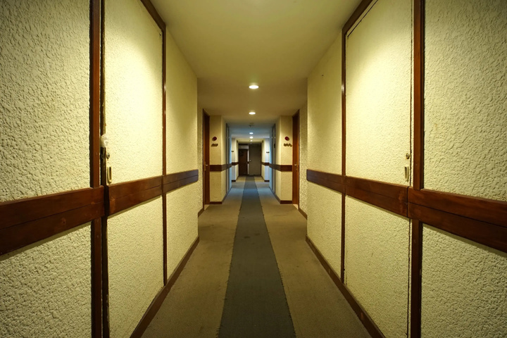 hotel_rooms