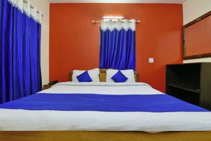 Room 2 of 12