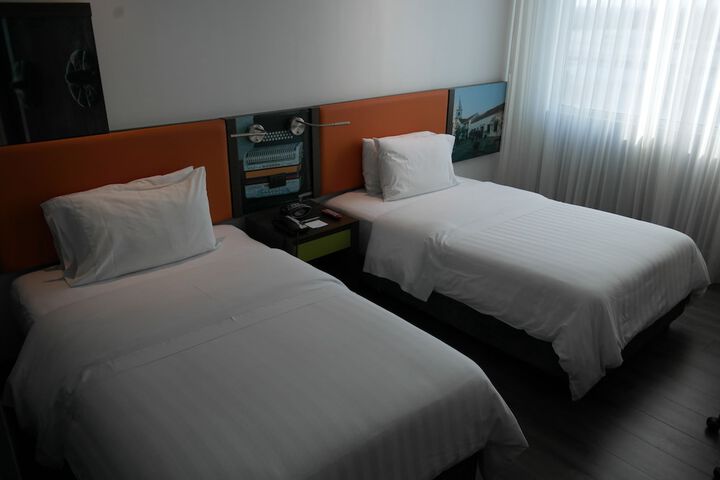 Room 7 of 61