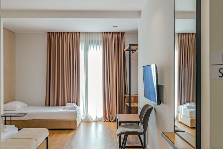 Room 28 of 52