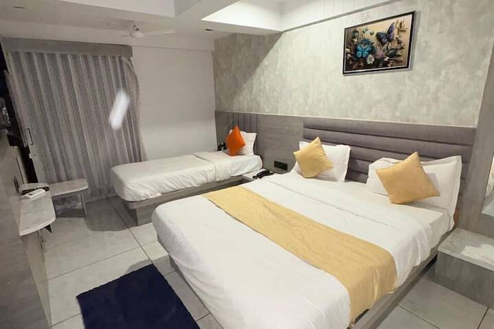 Room 5 of 35