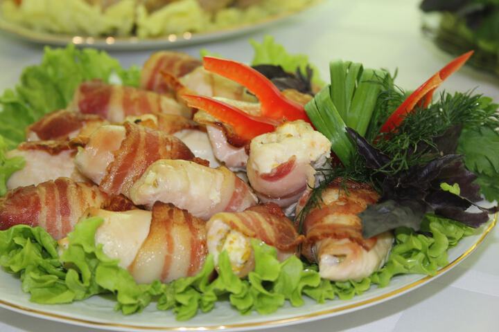 Dining 36 of 62