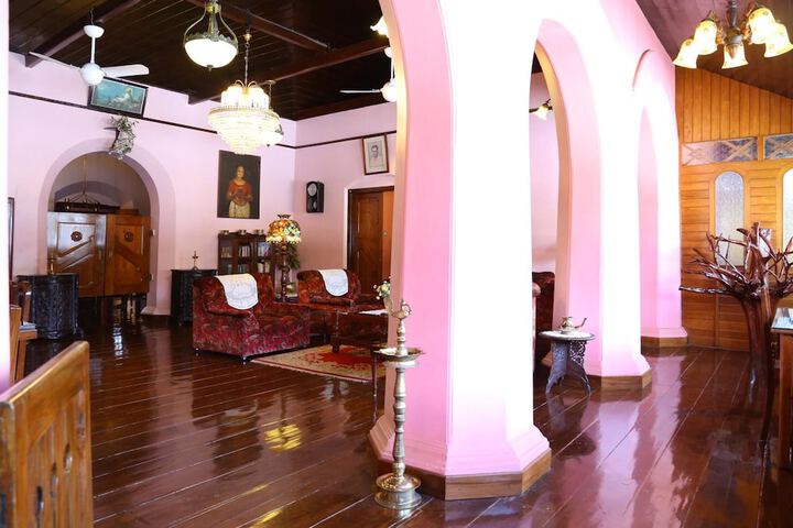 Entrance & Lobby