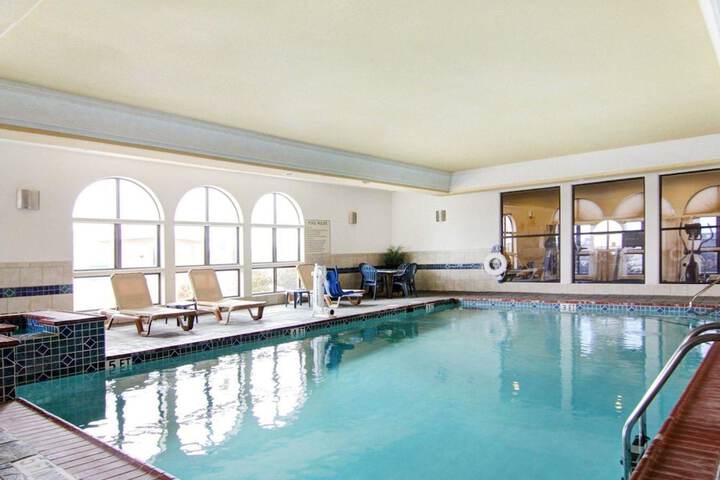 Pool 21 of 36