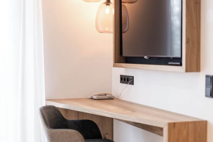 Room 25 of 64