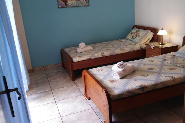 Room 9 of 116