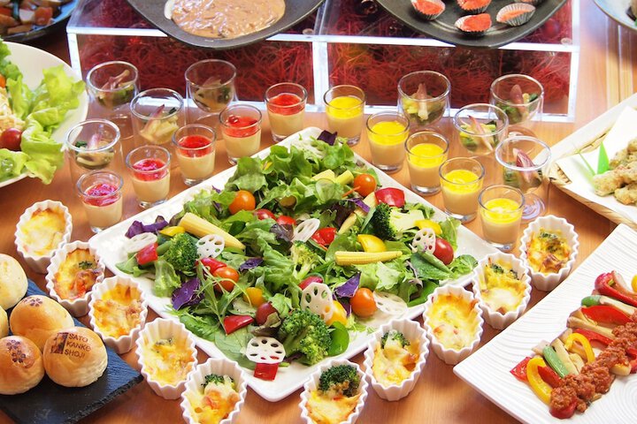 Breakfast/Coffee Service 90 of 97