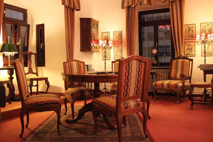 Guest Lobby