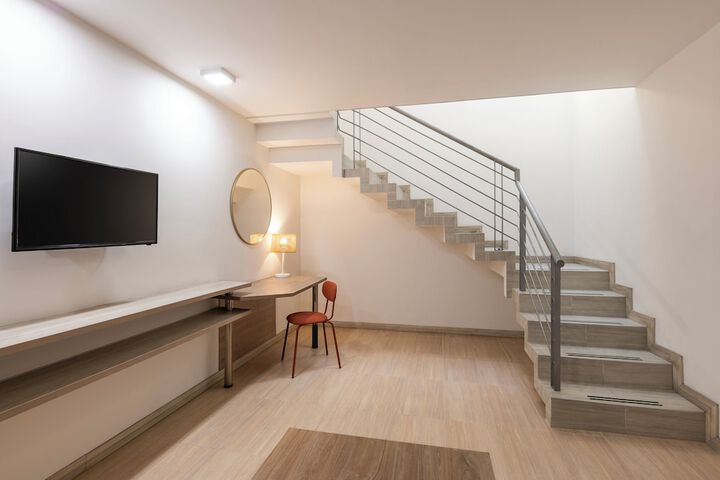 Room 26 of 59