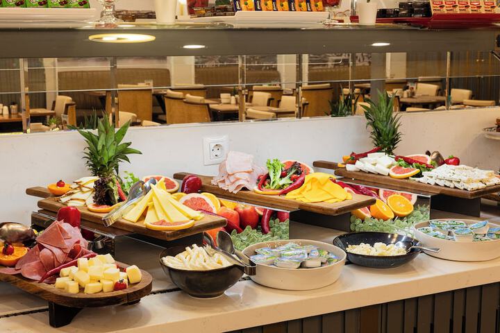 Dining 114 of 130