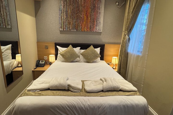 Room 20 of 49