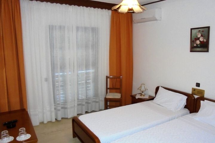 Room 10 of 54