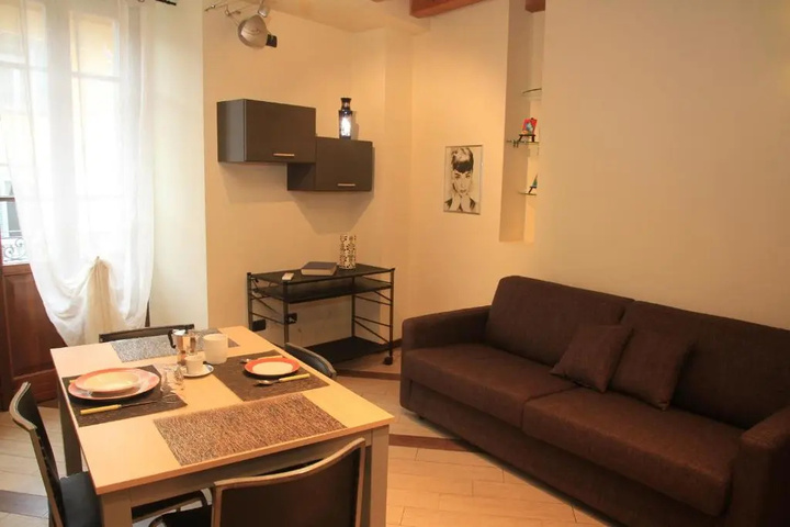 Room 3 of 24