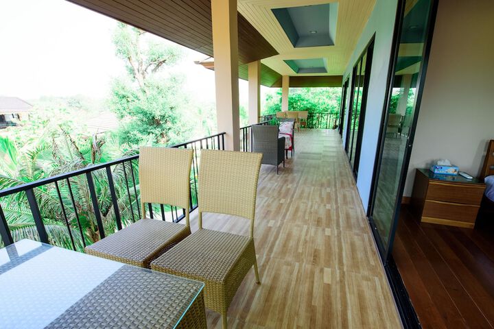 Terrace/Patio 24 of 36