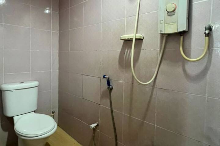 Room 14 of 24