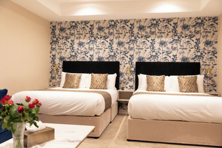 Room 40 of 76