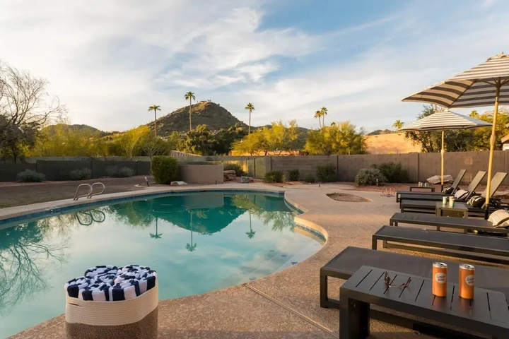 Pool 15 of 24