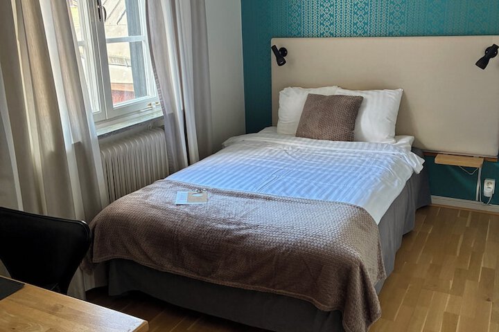 Room 30 of 84