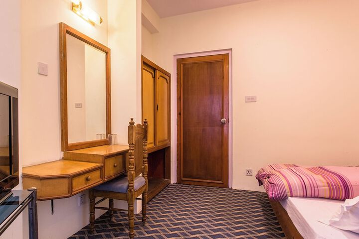 Room 29 of 47
