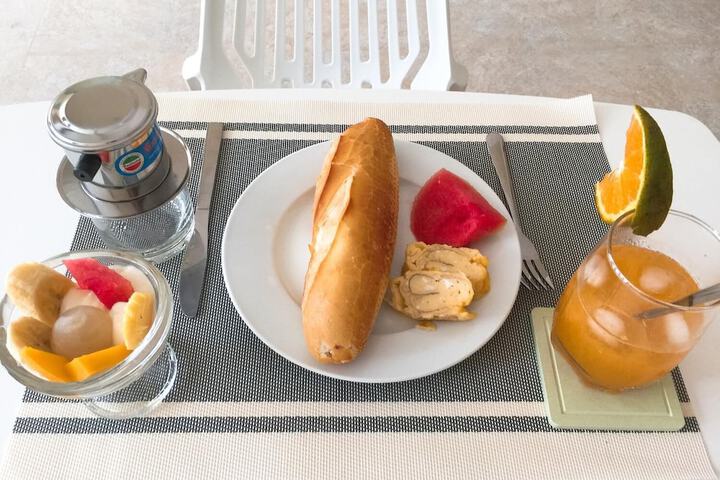 Breakfast/Coffee Service 31 of 36