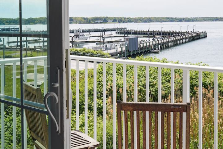 1 King Bed Partial Harbour View Balcony (38 of 42)