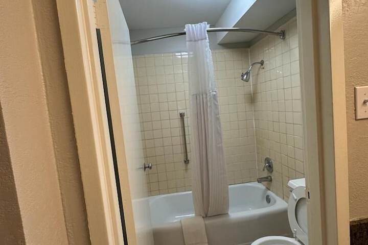 Standard Double Room (1 of 7)