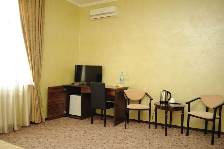 Room 13 of 67