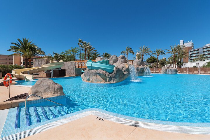 Pools & Facilities